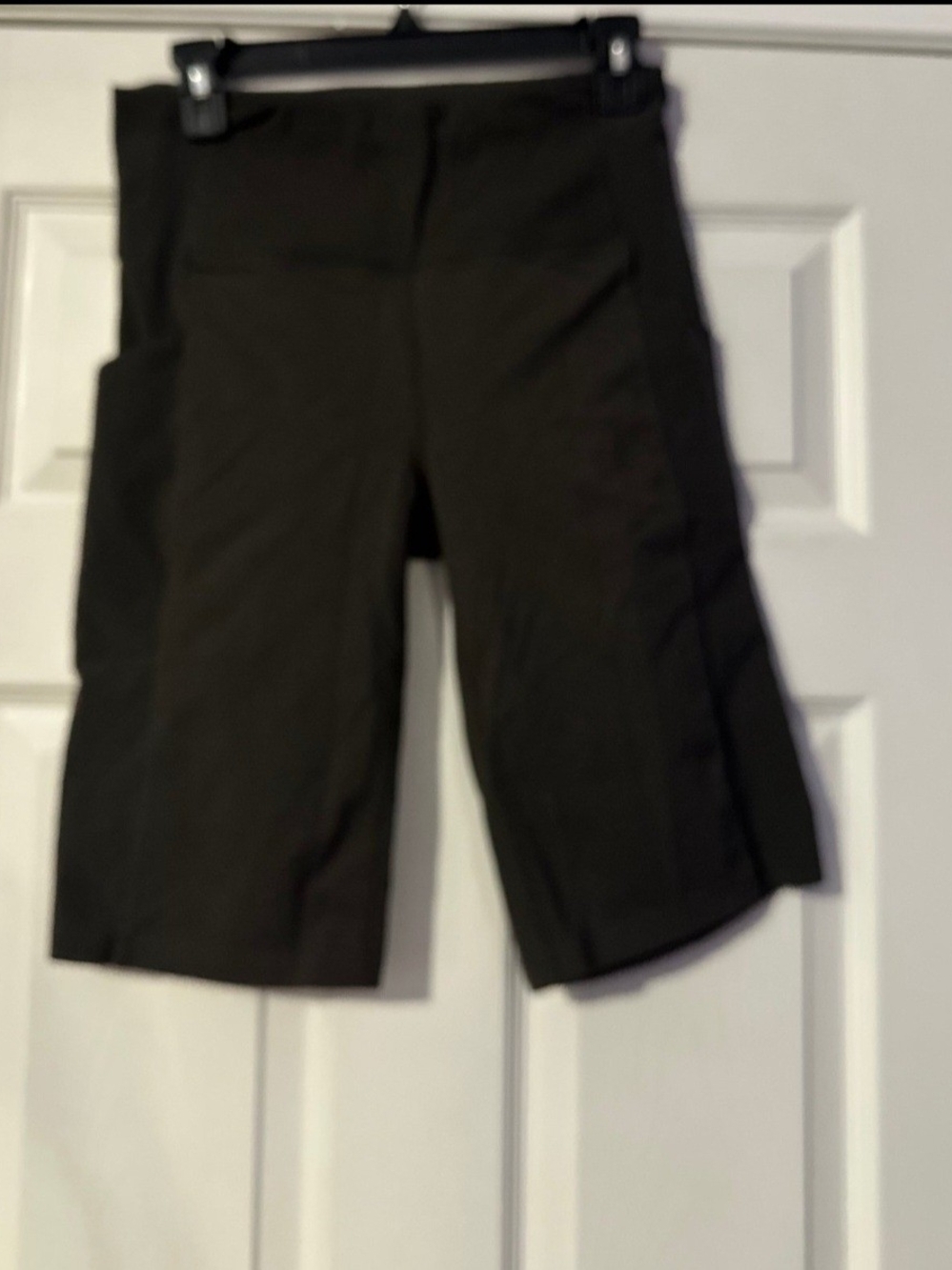 Athleta Black Bermuda Capris Are Size M.